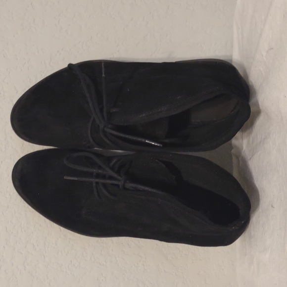 MIA bootie in black suede leather upper. Size 7M - Picture 5 of 11